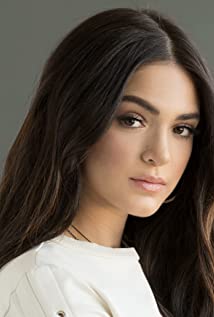 Luna Blaise