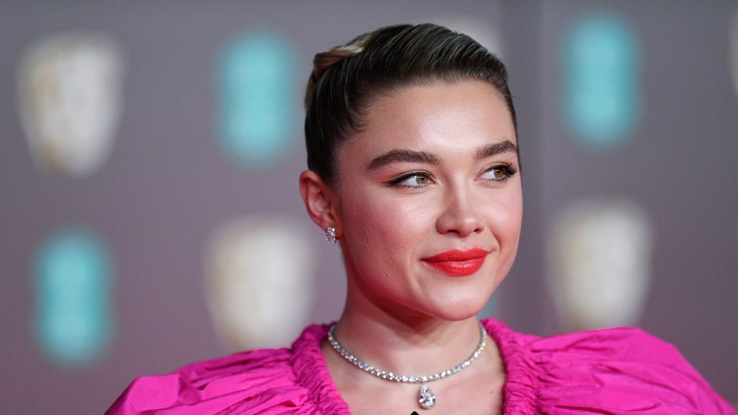 Florence Pugh se defiende del acoso que ha recibido su relación con un hombre mayor