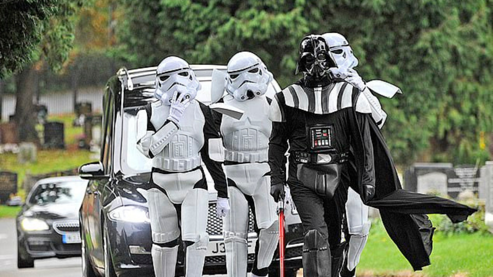 Star Wars: realizan funeral temático en Inglaterra con Darth Vader y stormtroopers