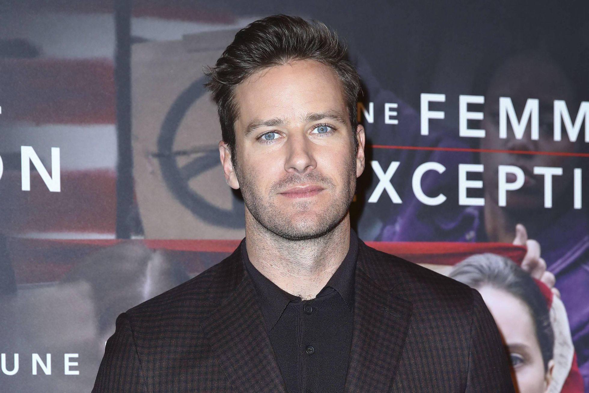 Armie Hammer sale de rehabilitación y fuentes cercanas aseguran que va por buen camino