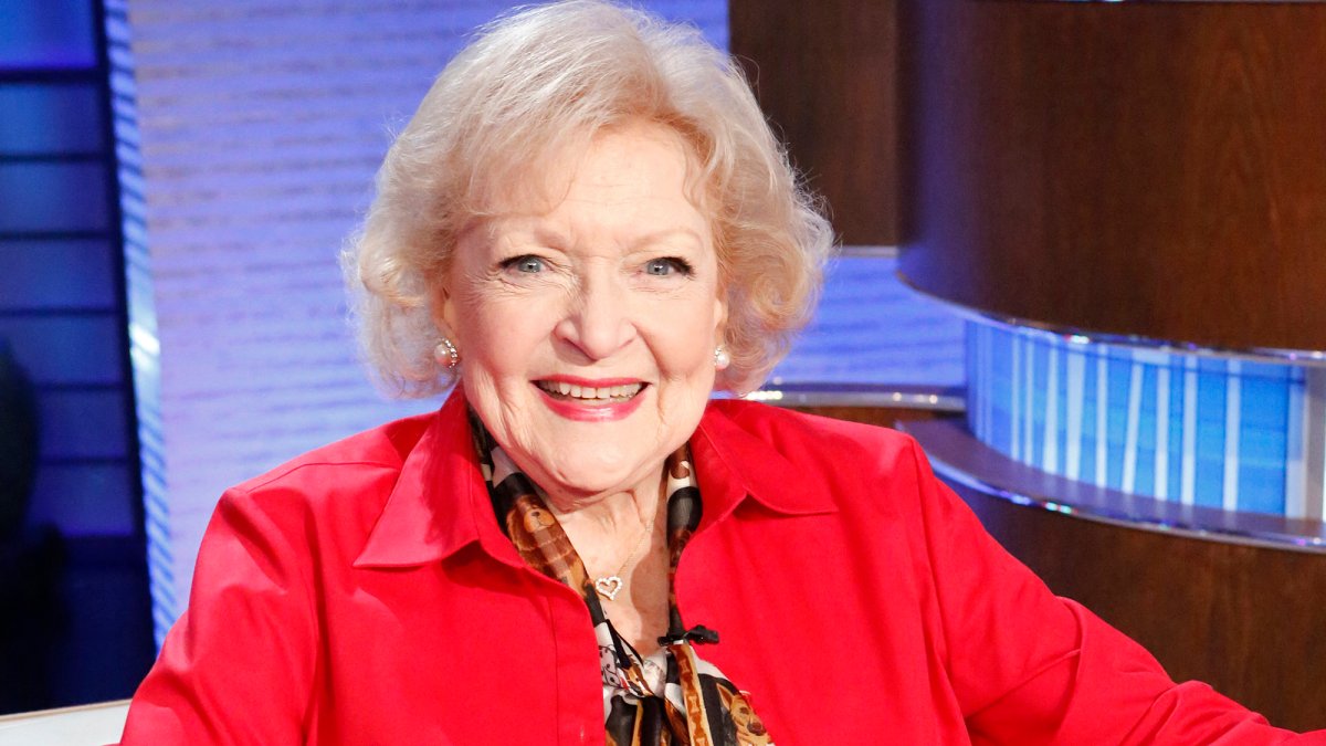 Fallece la actriz Betty White a los 99 años