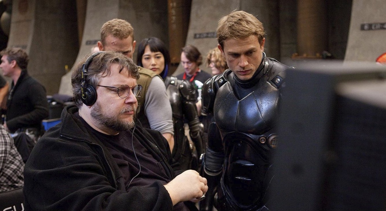 Guillermo del Toro revela su versión de Pacific Rim 2 e incluía viajes en el tiempo