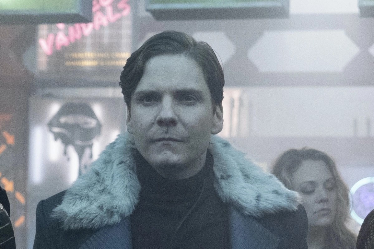 Daniel Brühl dice que ni Marvel ni Netflix tienen la culpa de que el cine esté en crisis