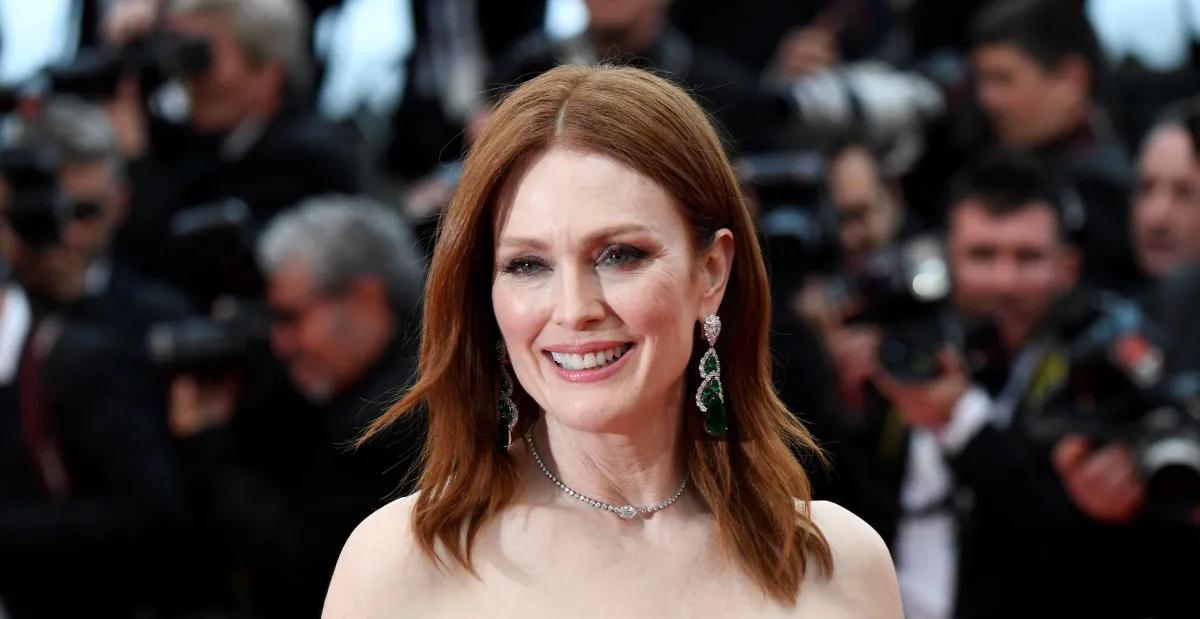 Venecia 2022: Julianne Moore dice que el festival es un espacio para el arte, que es más importante que el negocio del cine