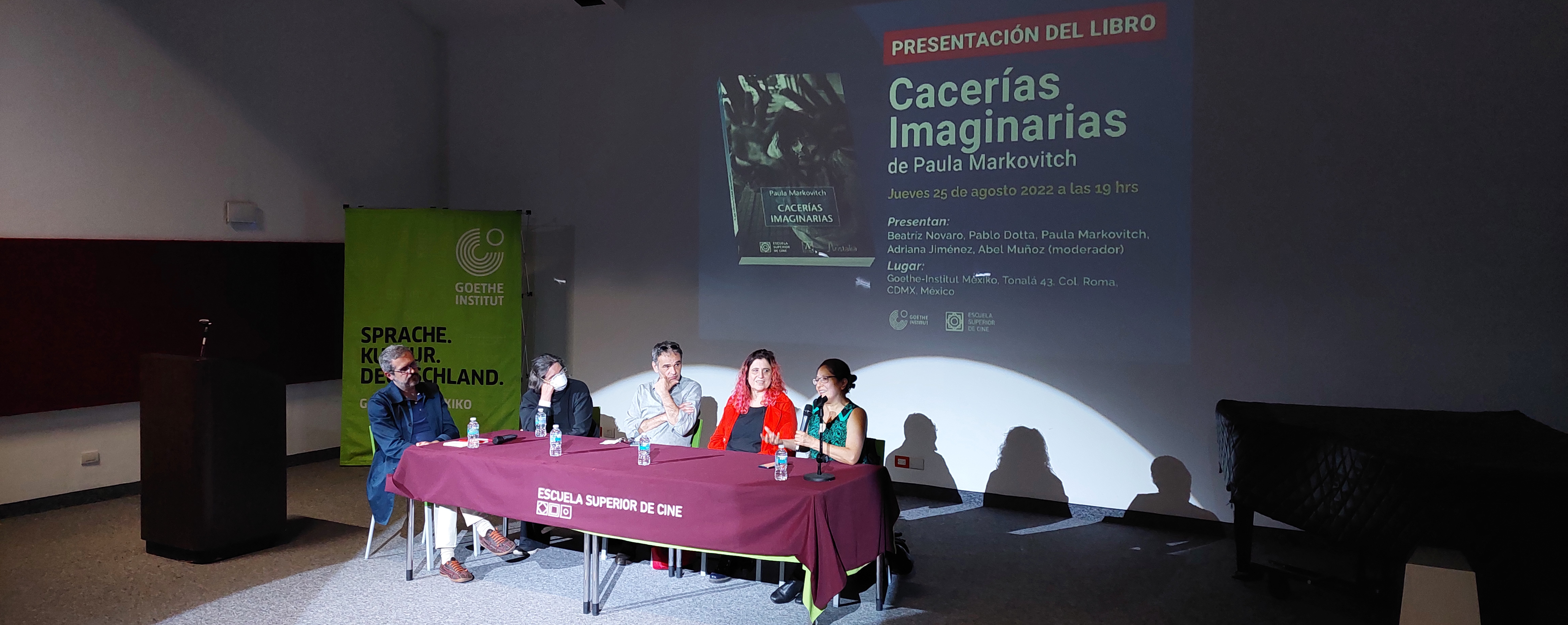 La cineasta argentina Paula Markovitch presenta su libro: “Cacerías imaginarias”