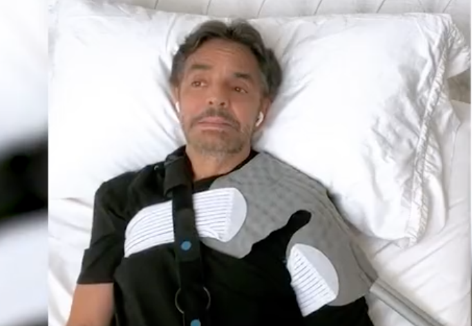 Eugenio Derbez reaparece y narra cómo fue el accidente con un juego de realidad virtual