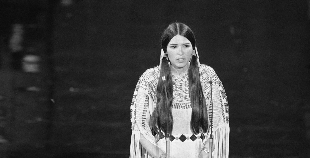 Fallece Sacheen Littlefeather, activista nativa americana que rechazó el Oscar de Marlon Brando