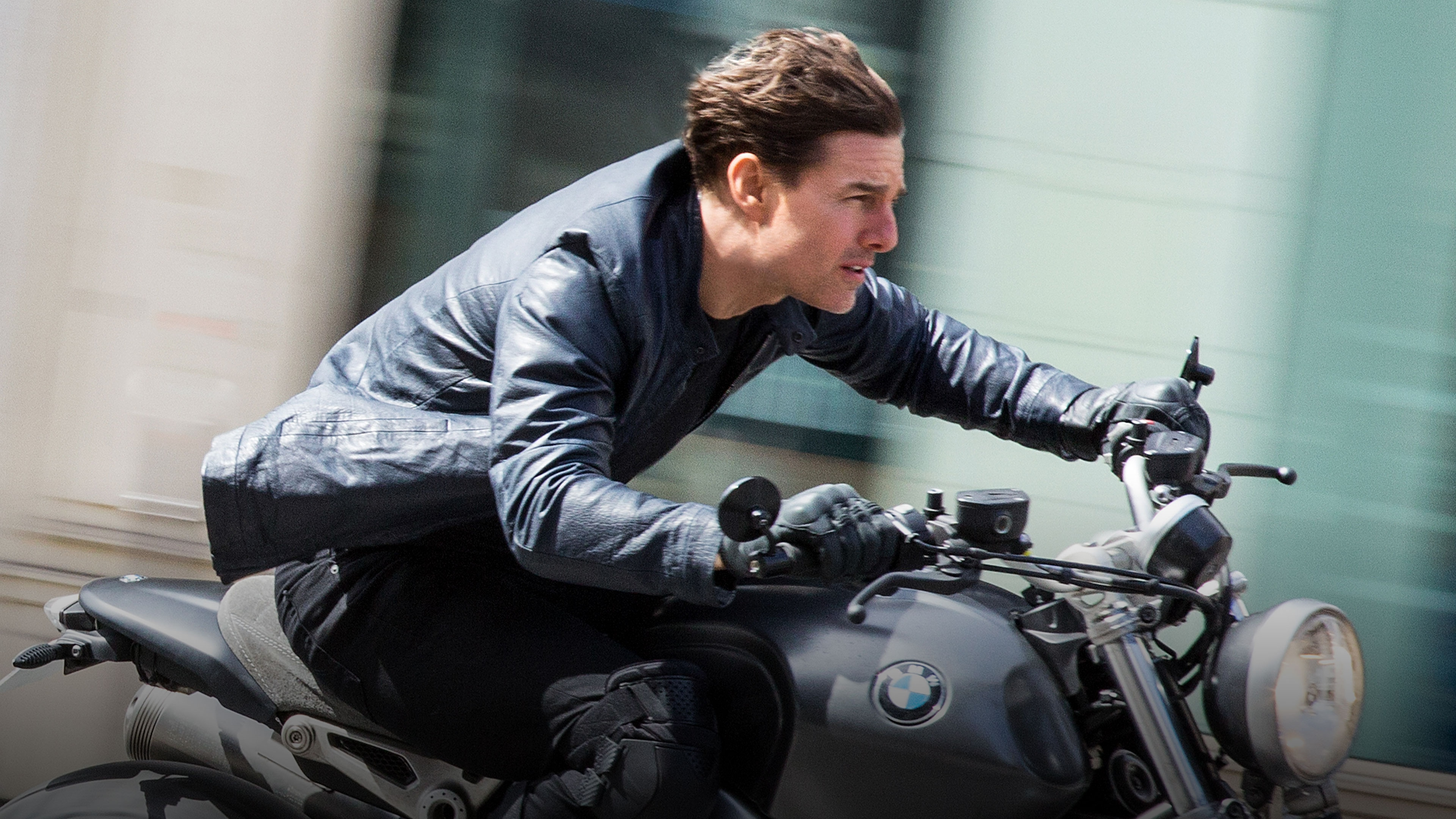 Misión Imposible 7: Tom Cruise saltó de un precipicio en moto