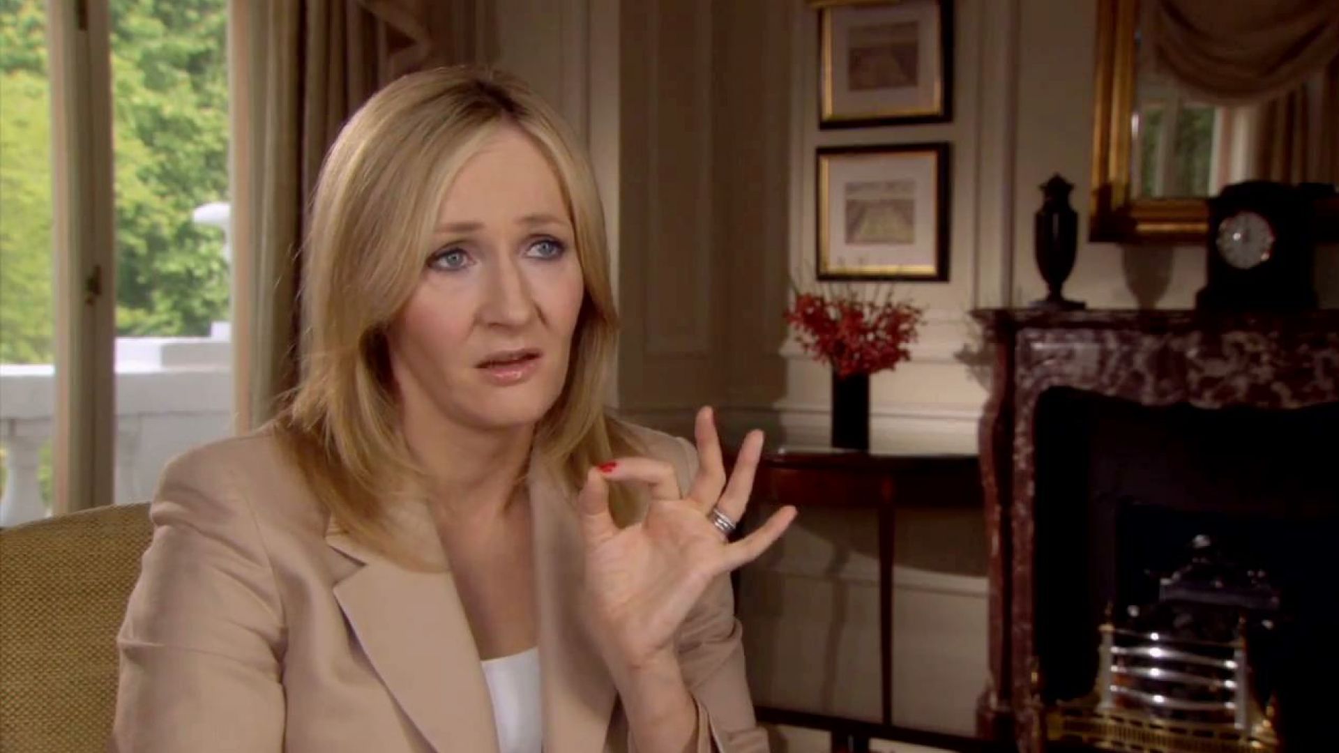 J.K. Rowling revela que fue expulsada de un foro de fans de Harry Potter