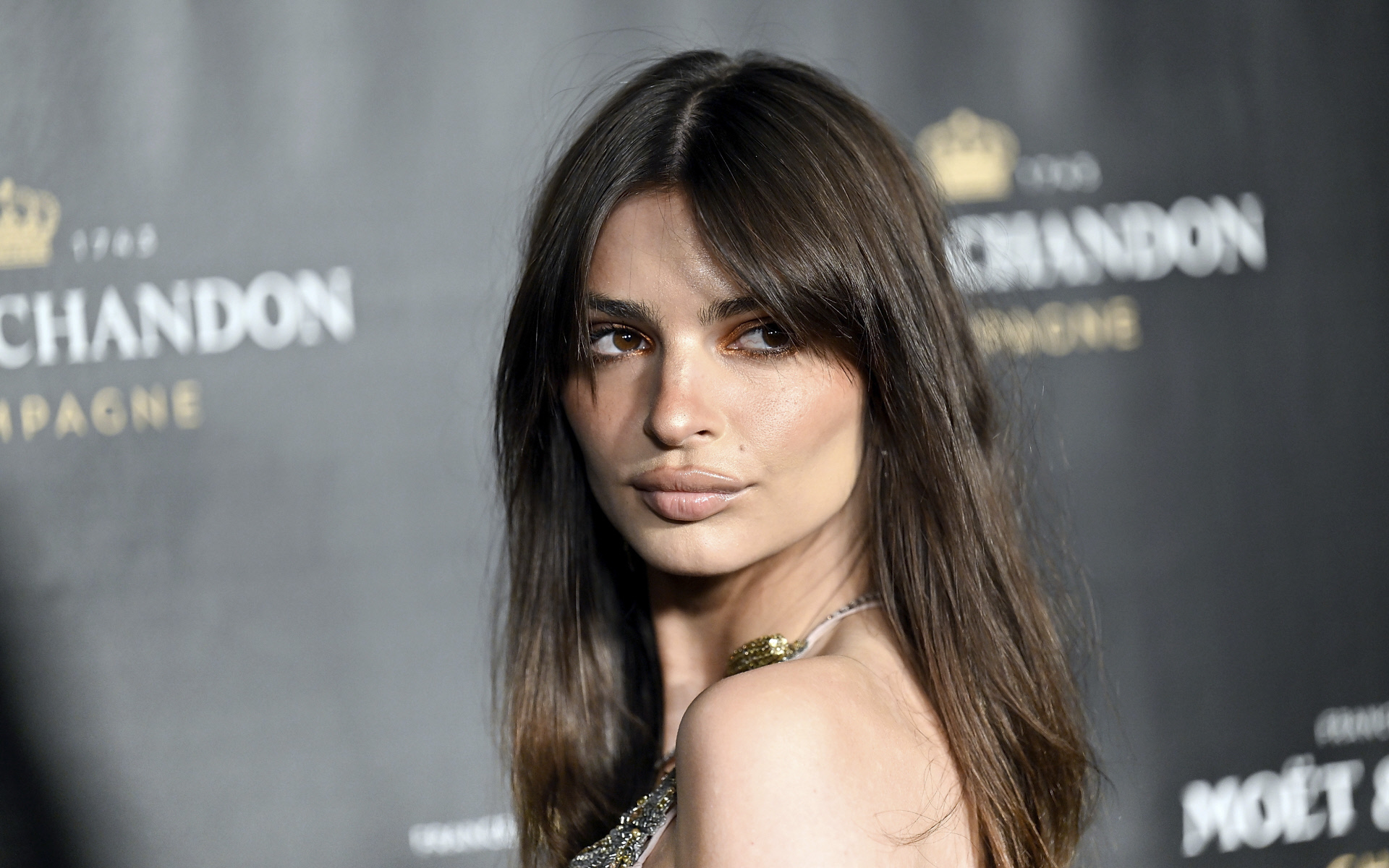 Emily Ratajkowski revela que dejó la actuación porque se sentía como un pedazo de carne