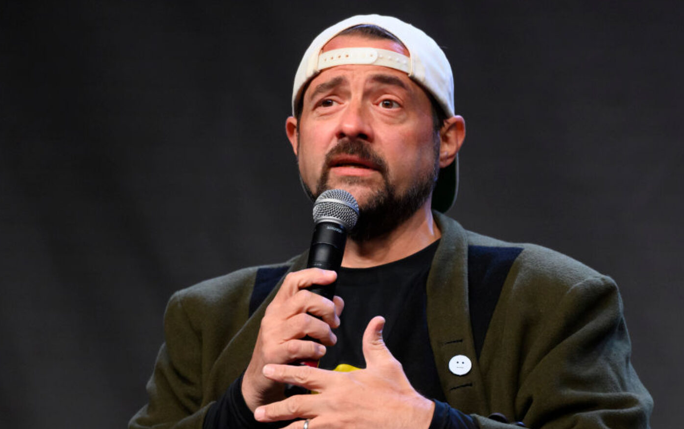 Kevin Smith buscó ayuda psicológica para superar los abusos que sufrió en la infancia