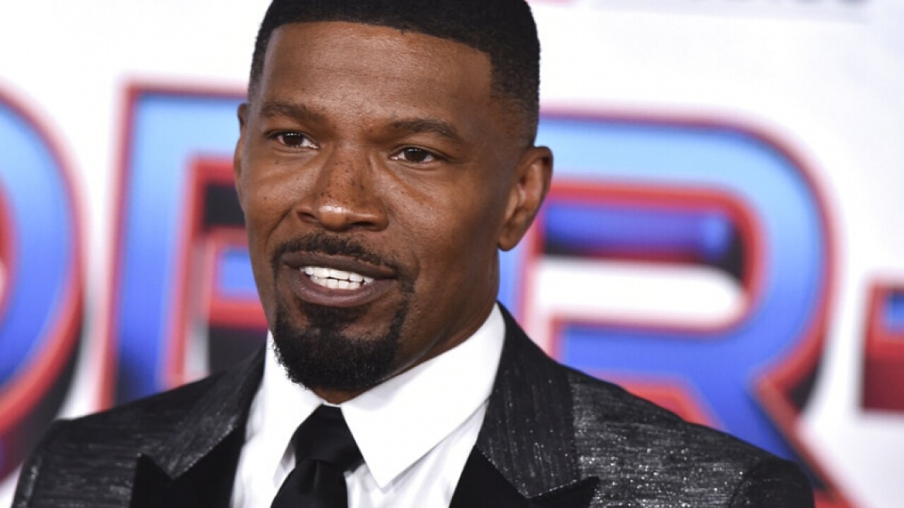 Familia de Jamie Foxx podría “estar preparándose para lo peor” tras su hospitalización