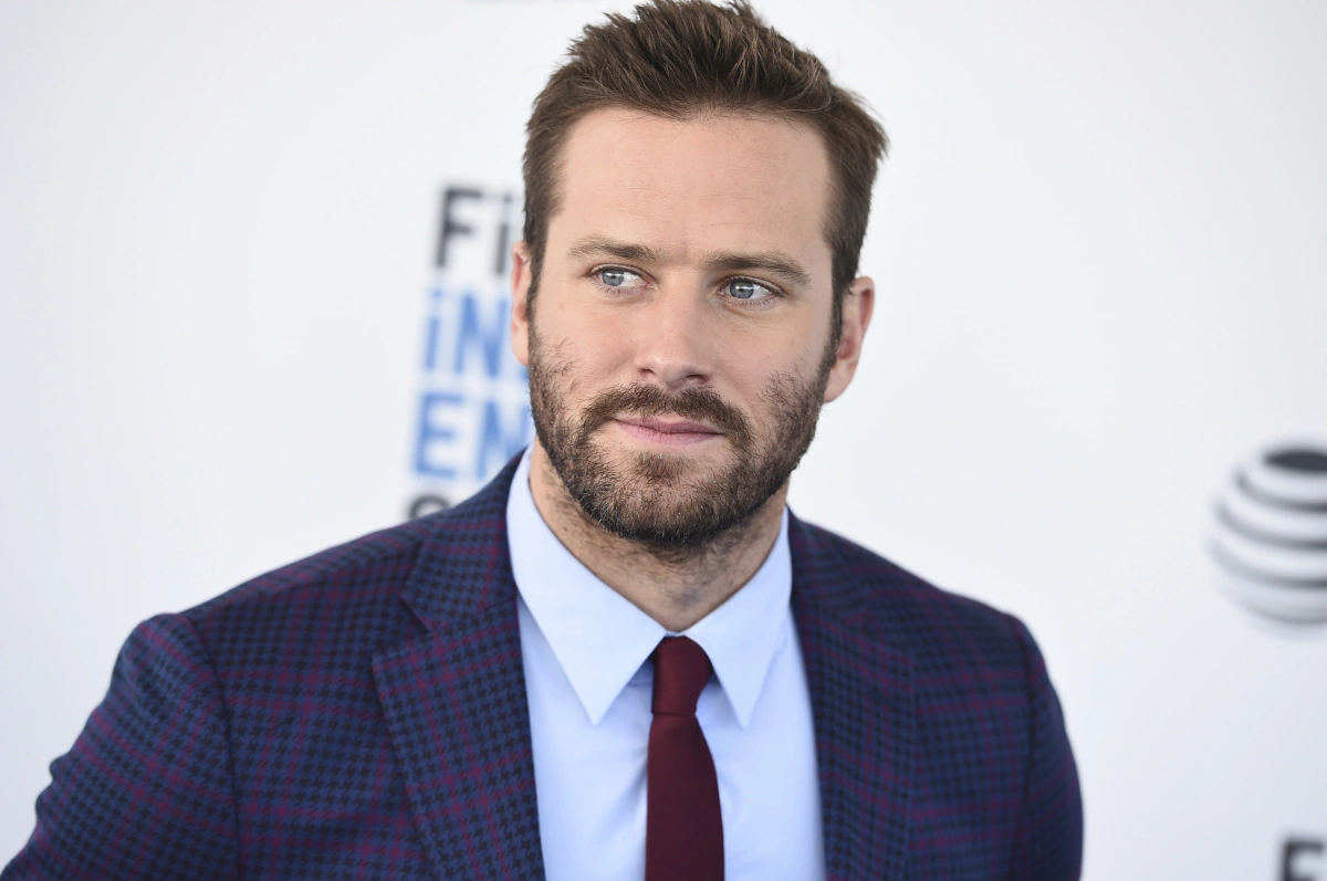 Armie Hammer no enfrentará cargos por agresión sexual