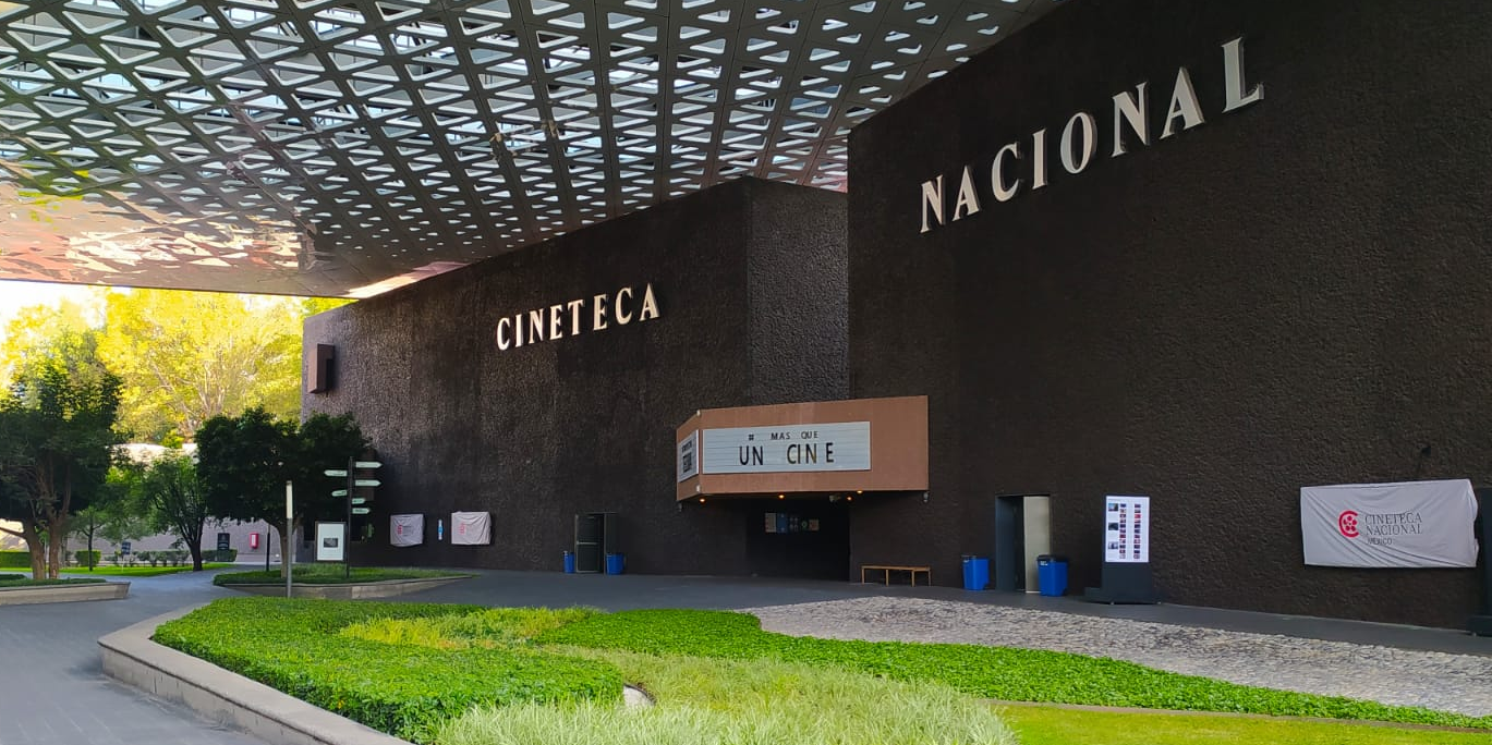 Comunidad transgénero protesta contra la Cineteca Nacional por caso de discriminación en sus baños