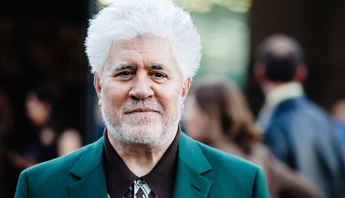 Pedro Almodóvar critica la hipocresía en Hollywood y dice que actores heterosexuales pueden interpretar personajes LGBTQ+