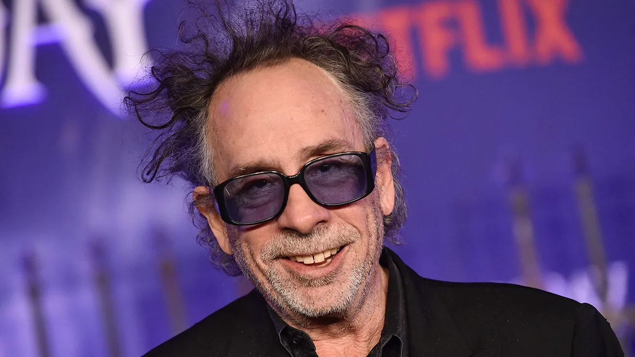 Tim Burton dice que la inteligencia artificial “te roba el alma”