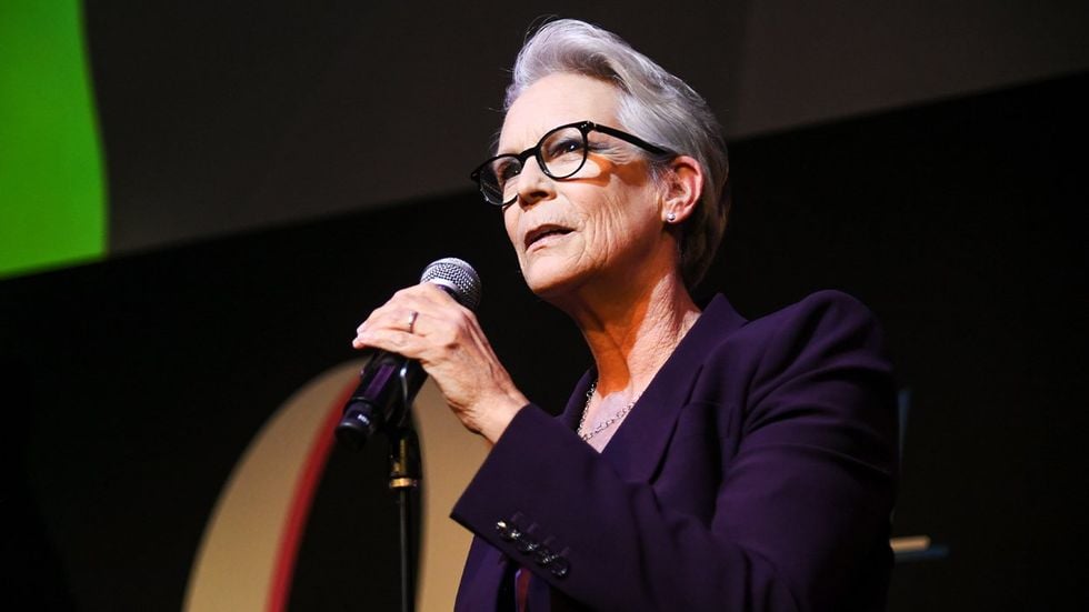 Jamie Lee Curtis arremete contra la religión por promover la homofobia y transfobia