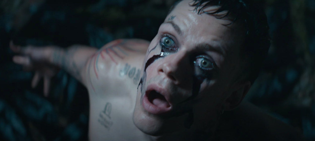 The Crow: Remake con Bill Skarsgård presenta su espectacular tráiler oficial