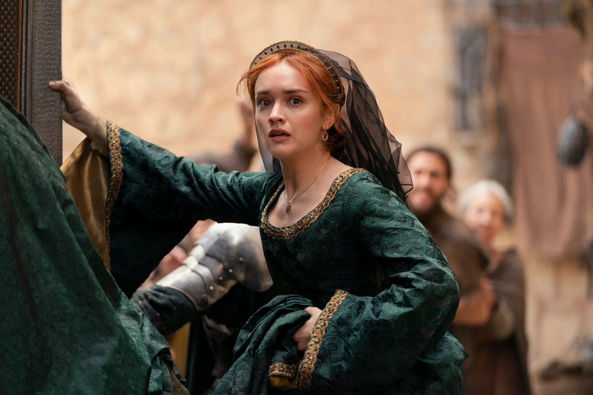 ‘La casa del dragón’: Olivia Cooke dice que la segunda temporada será más trágica y atroz